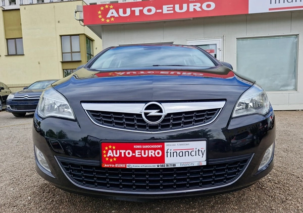 Opel Astra cena 25900 przebieg: 117000, rok produkcji 2012 z Żnin małe 781